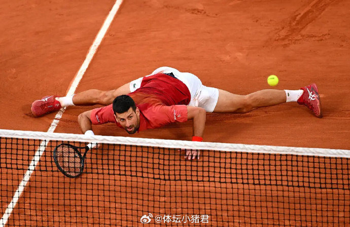 FB体育官网-意大利田径运动员突破自我，完成完美腾跃