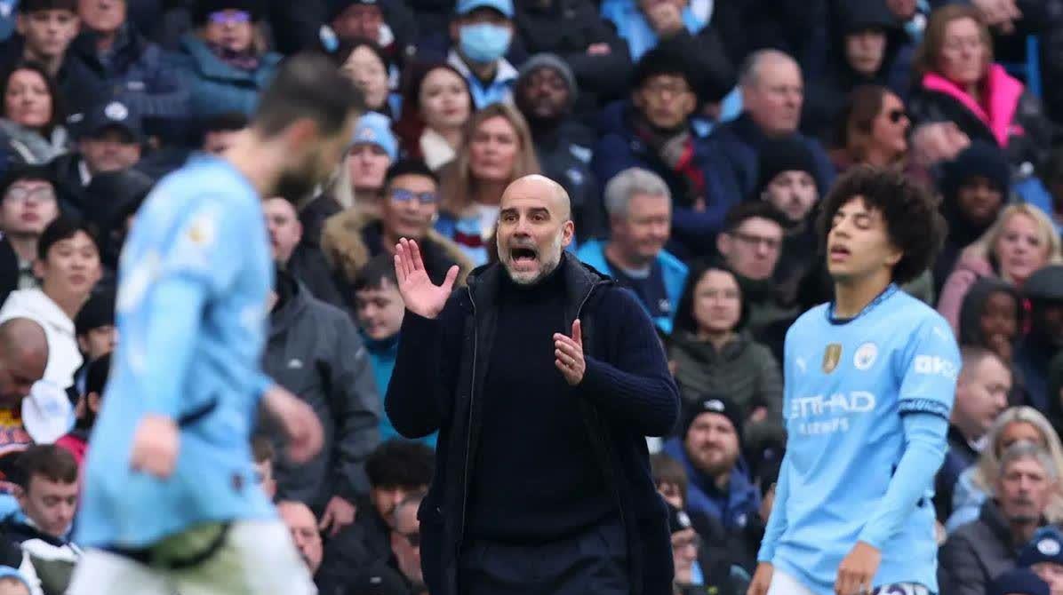 FB体育官方网站-曼城防线多线受困，主帅调整战术保持冷静